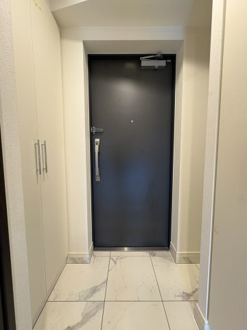 プラシア蒲田 ＴＨＥ ＧＲＡＮＤ ＲＥＳＩＤＥＮＣＥの玄関|シンプルで使いやすい玄関です
