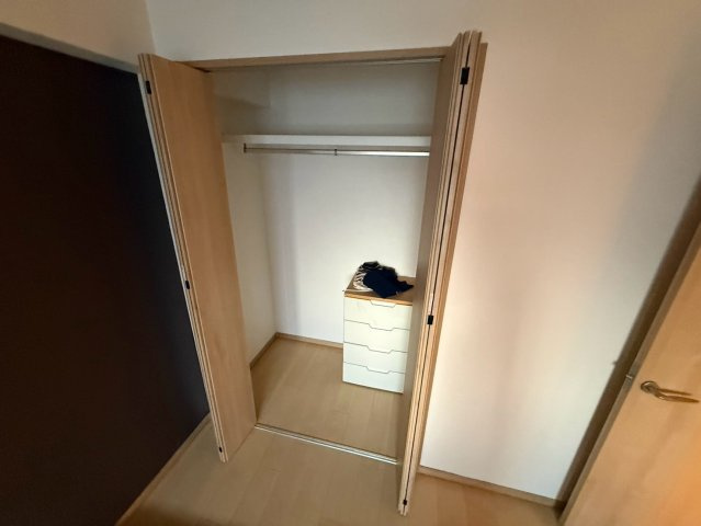 神戸市長田区四番町７丁目の賃貸マンションの玄関|洋室