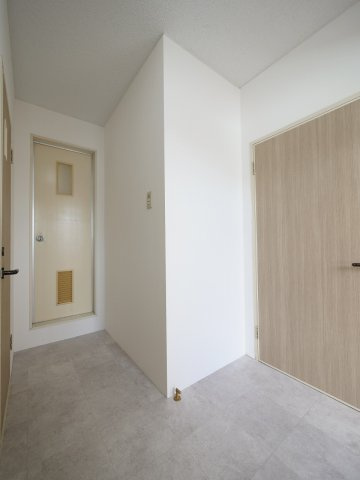 ル・クール瀬戸Ⅱ棟の玄関|※写真は別の部屋のものです。