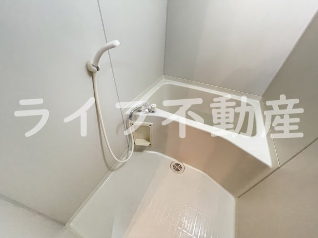サニーパレス山口の浴室|落ち着いた空間のお風呂です