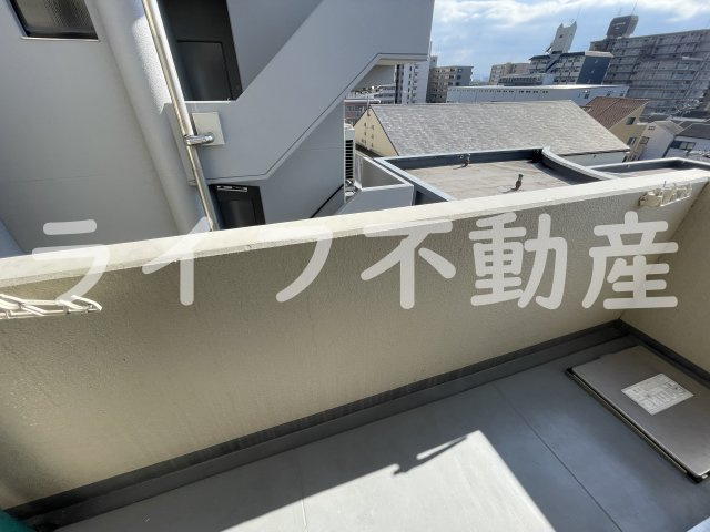 サニーパレス山口のバルコニー|お洗濯にも便利なバルコニー付き