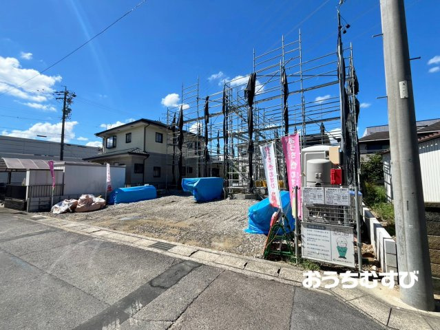 小牧市田県町第2(全2棟)の前面道路含む現地写真