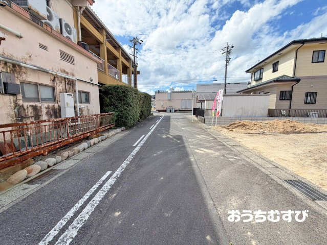 小牧市田県町第2(全2棟)の前面道路含む現地写真