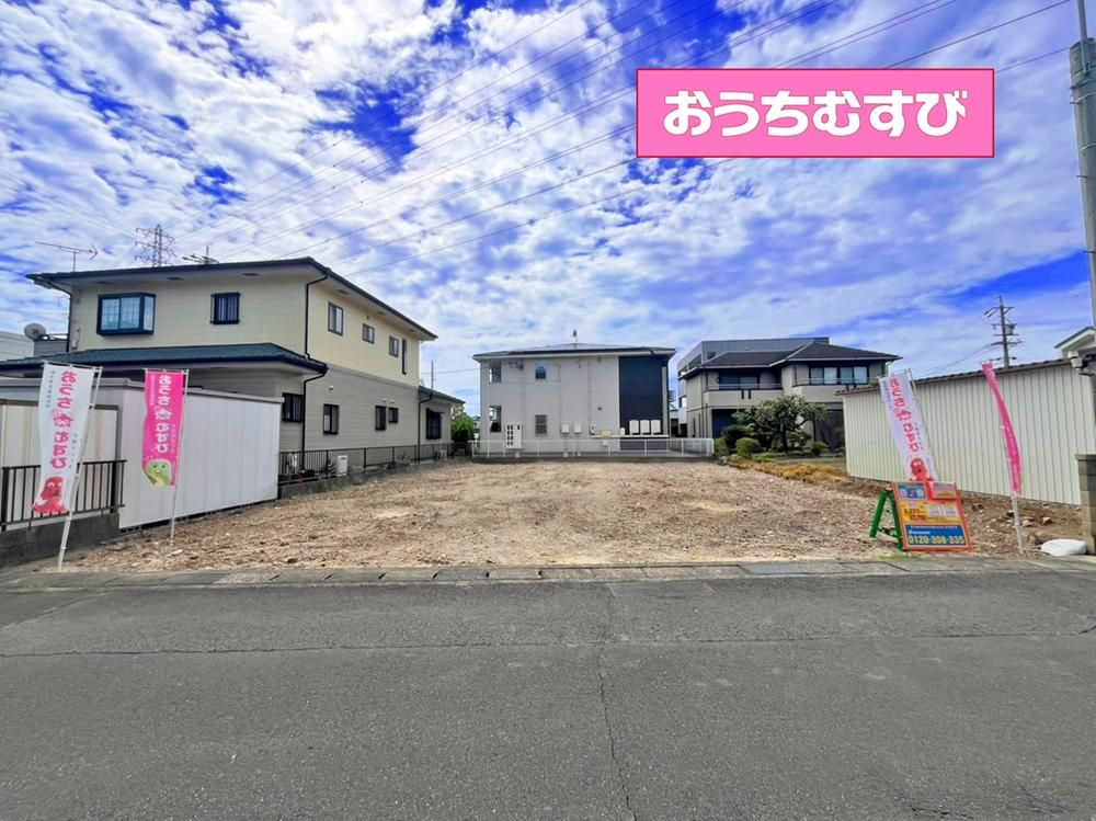 小牧市田県町第2(全2棟)の前面道路含む現地写真