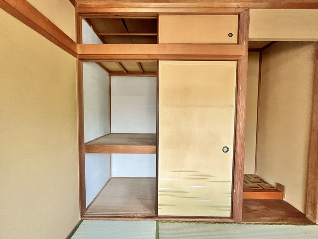 富田林市錦織南2丁目戸建の収納