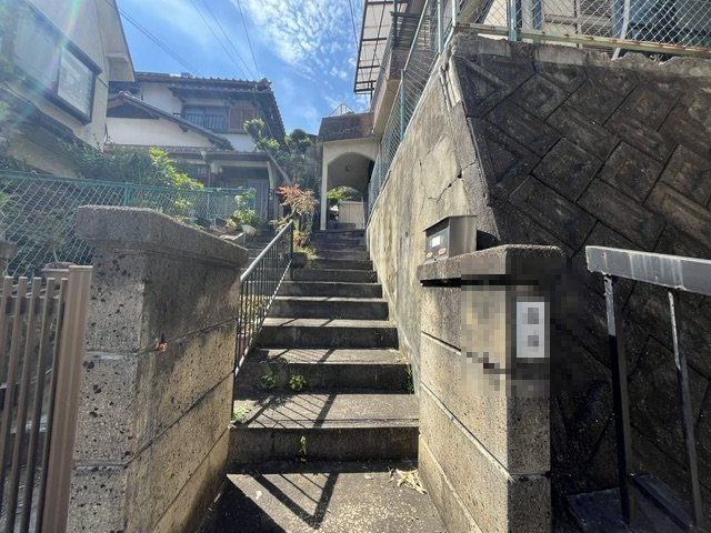 富田林市錦織南2丁目戸建のエントランス