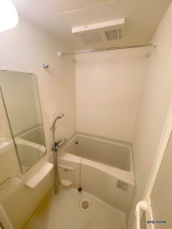 プレサンス四天王寺前夕陽ヶ丘　仲介手数料無料の浴室