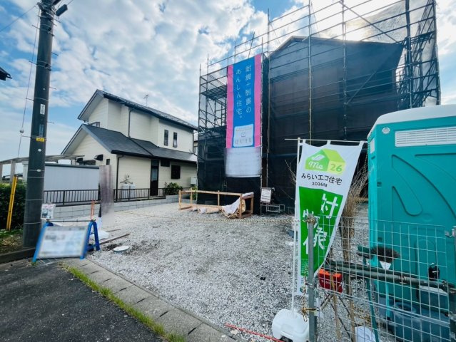 【Cradle Garden】　下妻市加養　第１　全1邸の前面道路含む現地写真|建築中の様子が見られるのも今だけ♪ぜひ、この機会にお問い合わせください（＾＾）
2026年7月撮影