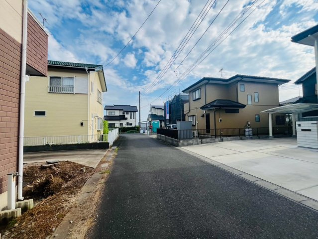 【Cradle Garden】　下妻市加養　第１　全1邸の前面道路含む現地写真|〇前面道路〇
東側約5m
2026年7月撮影