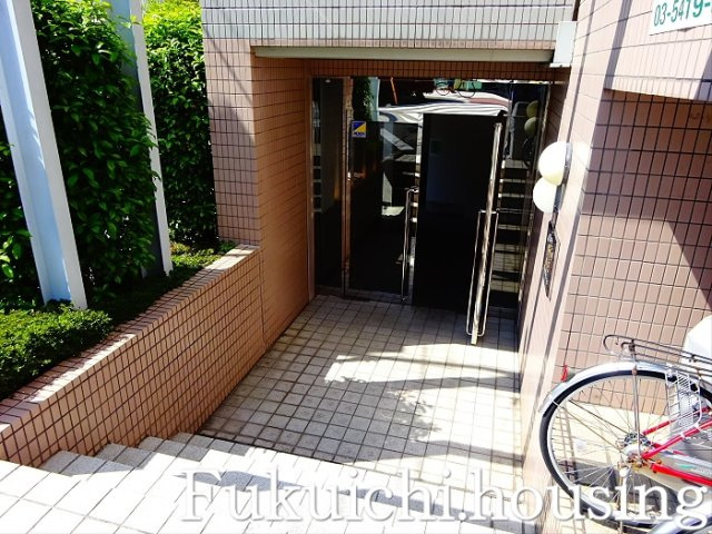 ウィンベルソロ梅ヶ丘のエントランス
