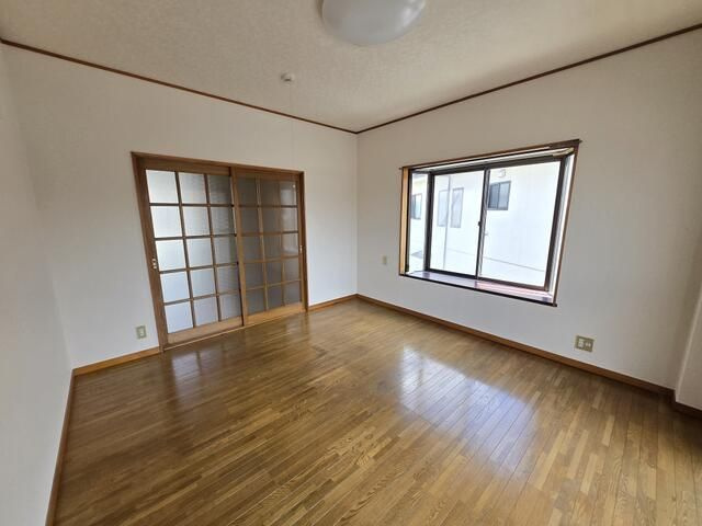 鴨川ビルの寝室