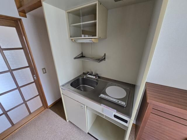鴨川ビルのキッチン