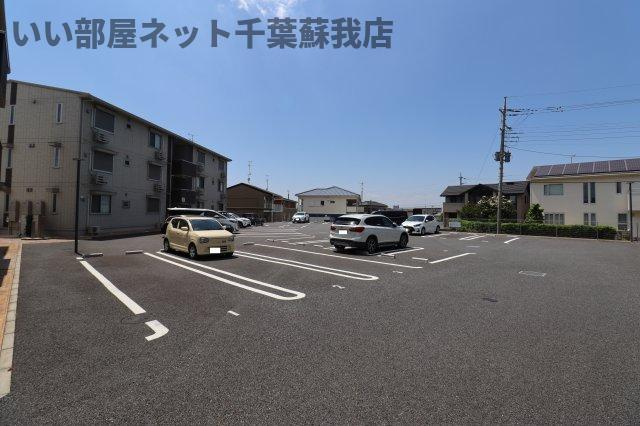 レイワンＡＢの駐車場|駐車スペースもあります