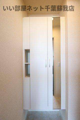 レイワンＡＢの玄関|シューズボックス