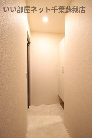 レイワンＡＢの玄関|明るい玄関です