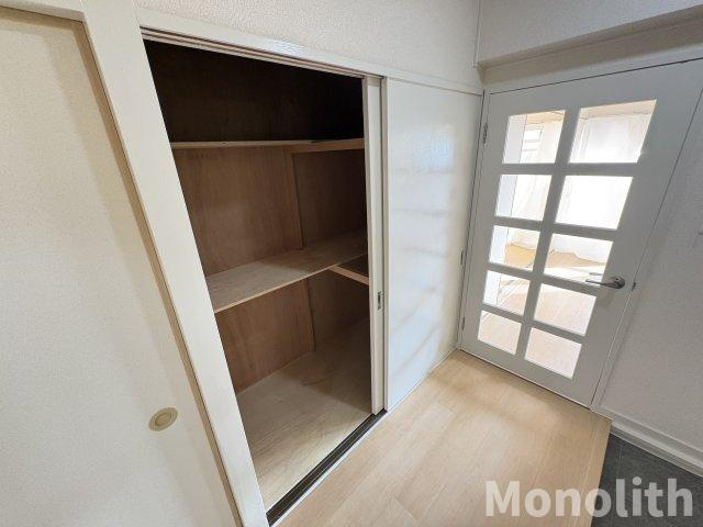 泉北鴨谷台３丁３号棟の収納