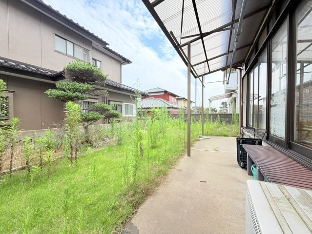 潮来市川尾中古物件の庭