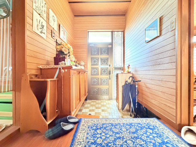 潮来市川尾中古物件の玄関