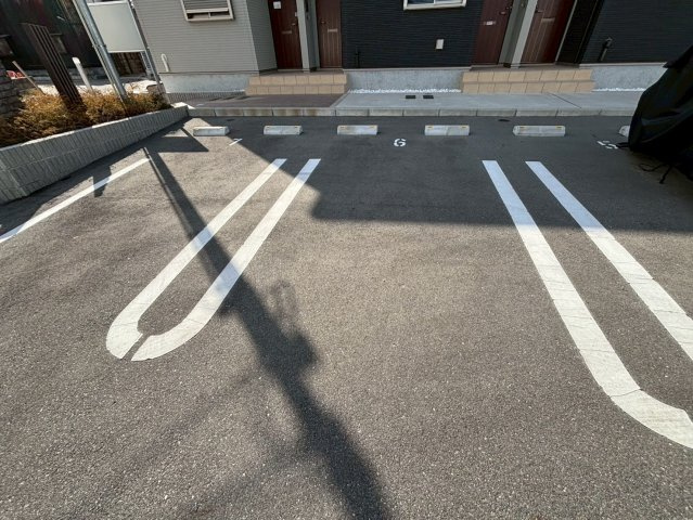 エスポアール姫路東の駐車場