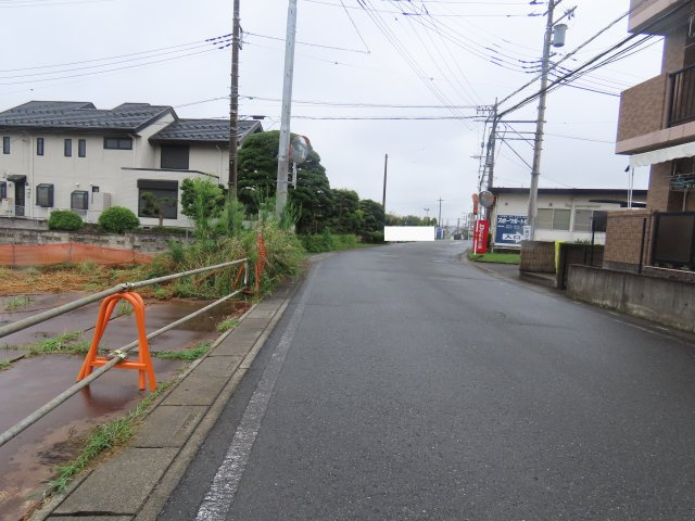 川越市吉田売地　の前面道路含む現地写真
