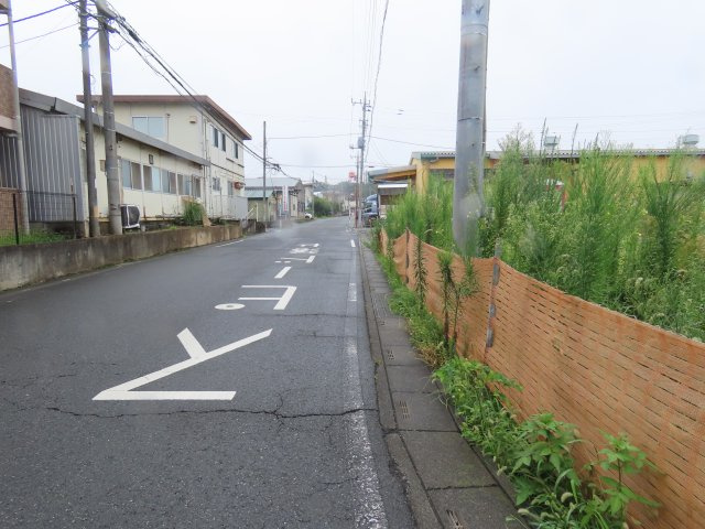 川越市吉田売地　の前面道路含む現地写真