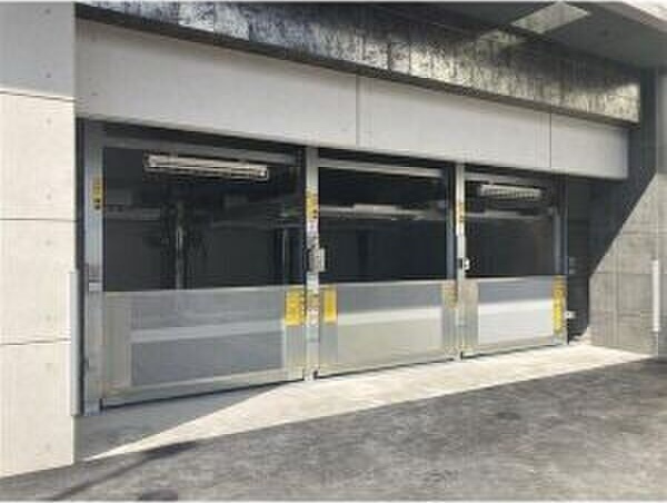S-RESIDENCE堀田駅前futurの駐車場