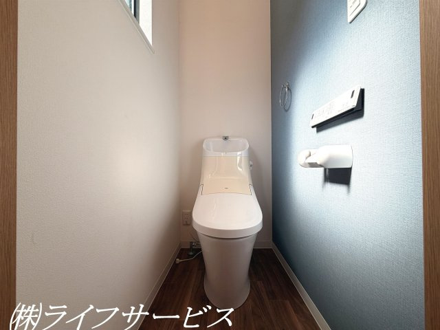 【トイレ】 | 東淀川区豊里１丁目中古戸建 | ２階トイレ／トイレは１階と２階にそれぞれございます！