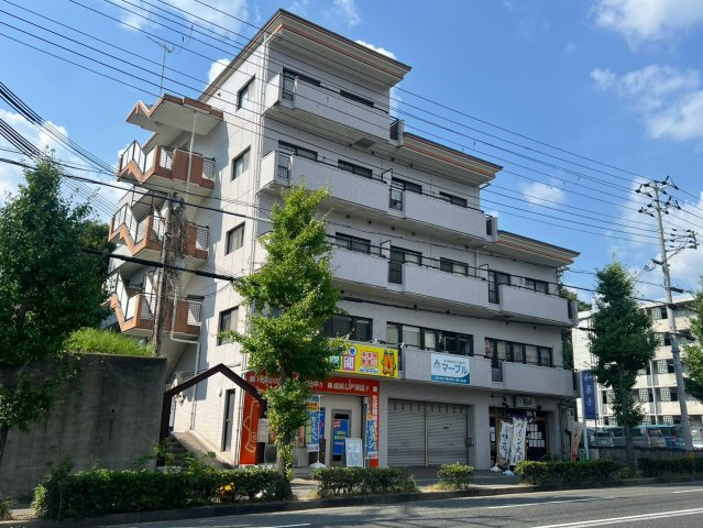 本多聞ハイツの外観