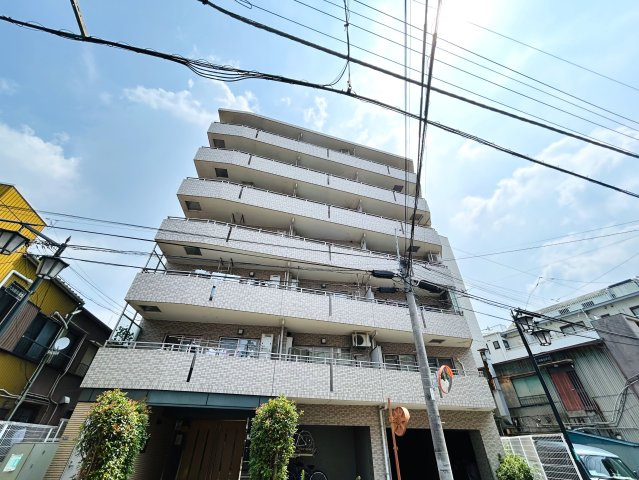 出来るだけ上階が良い方へ。６階だったらイケますか？？ペット飼える角部屋って素敵すぎ！！あの六角橋商店街が庭となる『D‘クラディア横浜白楽』リノベーションはイケてます！！トランクルームもあるよ。の外観|建物外観を気になさる方へ、見た目の良い物件です