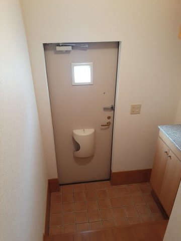 プラ－ジュ　サントゥールⅡ　　刈谷市近郊の賃貸はクラスホーム刈谷店の玄関|ゆったりとした玄関です
