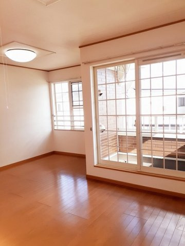 プラ－ジュ　サントゥールⅡ　　刈谷市近郊の賃貸はクラスホーム刈谷店の居間・リビング|居間です
