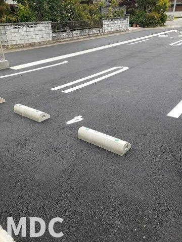 ラフルールの駐車場