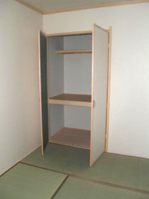 【収納】 | アンソレイユ鶴川2 | 和室6帖のお部屋にある収納スペースです！寝具や荷物を収納するのに便利☆