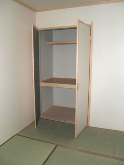 【収納】 | アンソレイユ鶴川2 | 和室6帖のお部屋にある収納スペースです！寝具や荷物を収納するのに便利☆