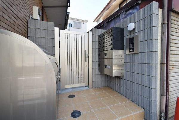 ペルラ小岩のエントランス