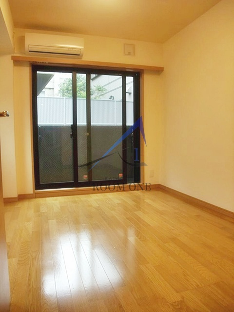 ルーブル中野弥生町 の居間・リビング|洋室のお部屋です。