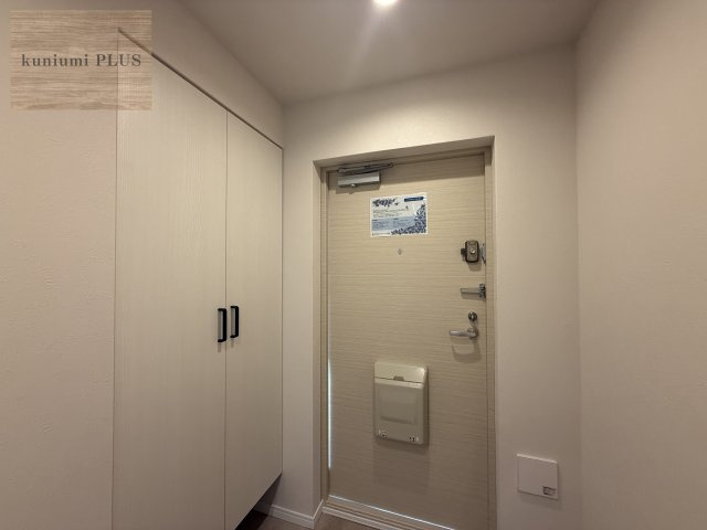 守口ハイライフB棟の玄関