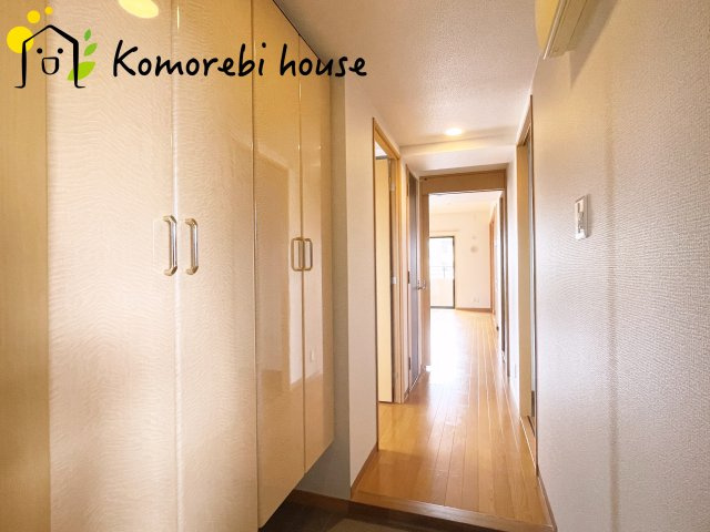 グリーンミユキ吉野町の玄関|明るい玄関です