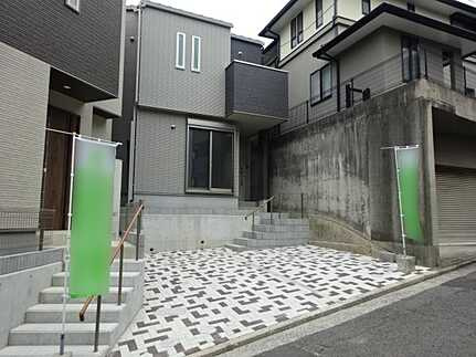 広島市南区青崎１丁目の前面道路含む現地写真|JR向洋駅まで徒歩9分！利便施設が徒歩圏内に充実◎