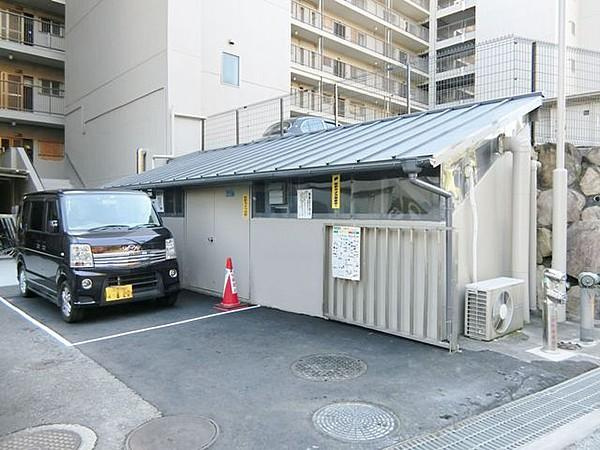 北摂マンションの駐車場
