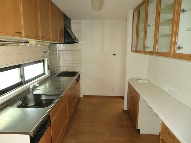高知市高須一丁目 中古戸建てのキッチン|2Fキッチン