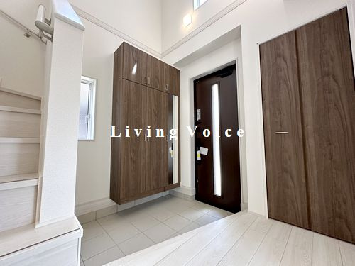 【玄関】 | 【仲介手数料０円】伊勢原市串橋　新築一戸建て　全3棟 | 伊勢原市串橋　新築一戸建て　全3棟