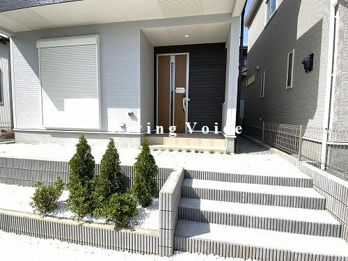 【エントランス】 | 【仲介手数料０円】伊勢原市串橋　新築一戸建て　全3棟 | 伊勢原市串橋　新築一戸建て　全3棟