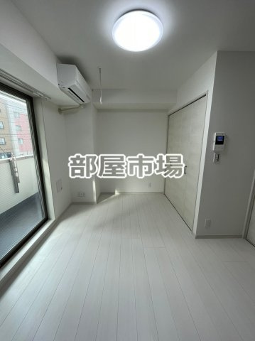 カルム浅草馬道の居間・リビング