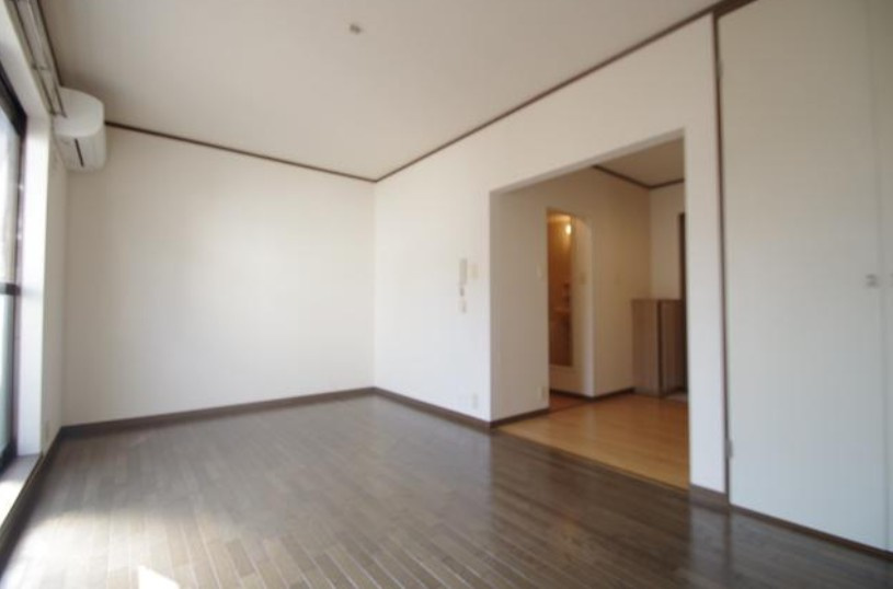 町田市原町田１丁目の賃貸マンションの居間・リビング