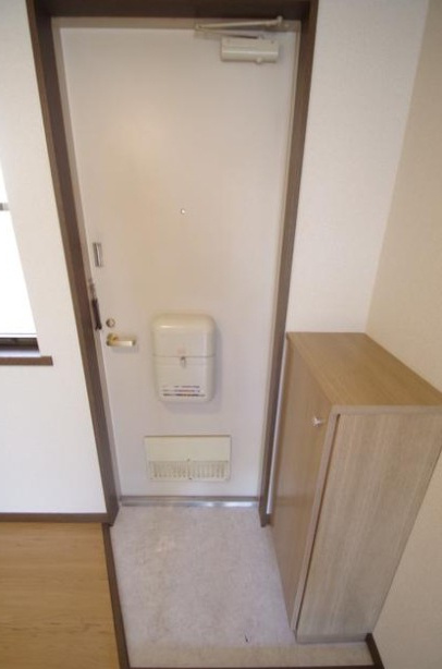 町田市原町田１丁目の賃貸マンションの玄関