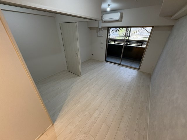 【居間・リビング】 | スプランディッド大阪EAST