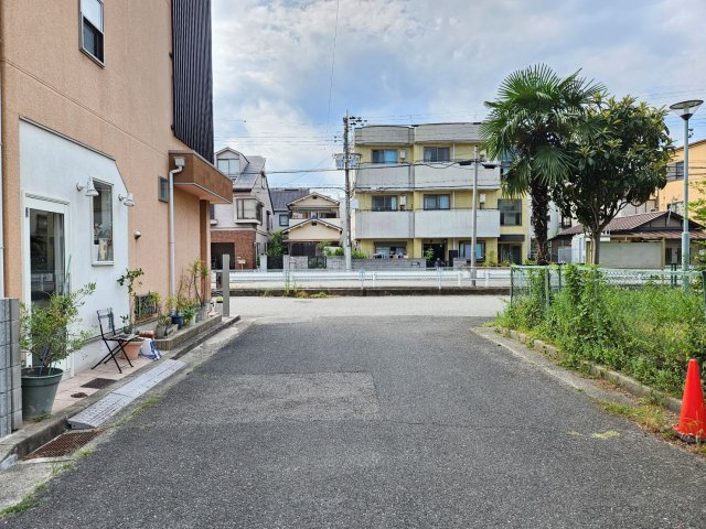 【前面道路含む現地写真】の画像