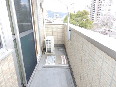 【バルコニー】 | グランクレール高砂 | 同間取り別部屋写真です。