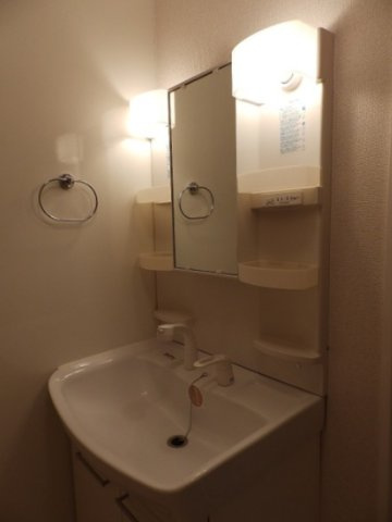 【洗面所】 | グランクレール高砂 | 同間取り別部屋写真です。